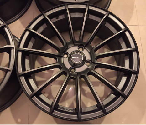 ล้อ ADVAN ขอบ17 สภาพสวย ไม่มีซ่อม ราคาไม่แพง