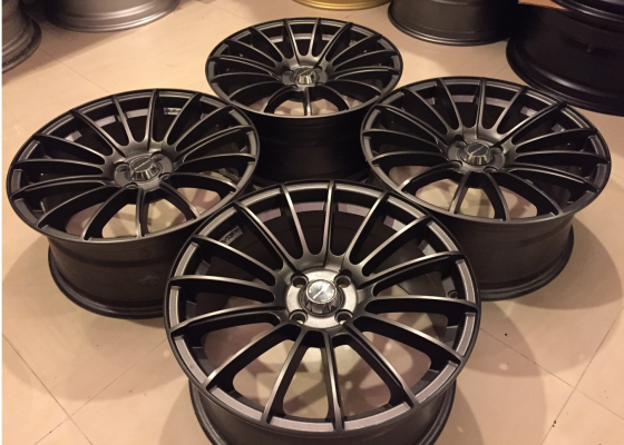 ล้อ ADVAN ขอบ17 สภาพสวย ไม่มีซ่อม ราคาไม่แพง