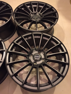 ล้อ ADVAN ขอบ17 สภาพสวย ไม่มีซ่อม ราคาไม่แพง