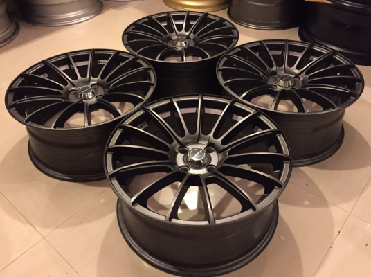 ล้อ ADVAN ขอบ17 สภาพสวย ไม่มีซ่อม ราคาไม่แพง