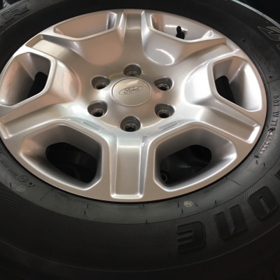 ล้อแม็กป้ายแดง Ford Ranger MC ขอบ 17 พร้อมยาง Bridgestone 265 65 17 ปี 2016 ตุ่มสีเส้นครบ