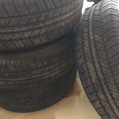 ล้อแม็กป้ายแดง Ford Ranger MC ขอบ 17 พร้อมยาง Bridgestone 265 65 17 ปี 2016 ตุ่มสีเส้นครบ ล้อแม็กป้ายแดง Ford Ranger MC ขอบ 17 พร้อมยาง Bridgestone 265 65 17 ปี 2016 ตุ่มสีเส้นครบ