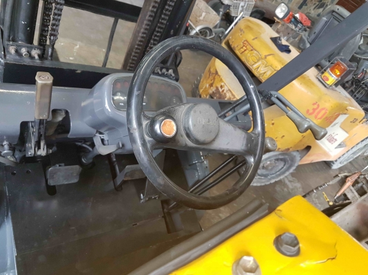 ขาย รถโฟล์คลิฟท์ TCM 2.5 ตัน เกียคลัช ขาย รถโฟล์คลิฟท์ TCM 2.5 ตัน เกียคลัช