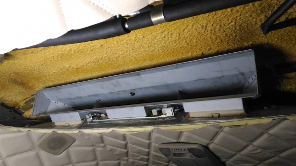 ขากางเกง ปากตู้แอร์ไมโครบัส สำหรับใส่กับรถตู้คอมมูเตอร์1200บาท อยู่ดอนเมือง TEL0890671028 IDline0890671028