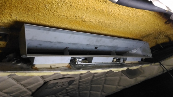 ขากางเกง ปากตู้แอร์ไมโครบัส สำหรับใส่กับรถตู้คอมมูเตอร์1200บาท อยู่ดอนเมือง TEL0890671028 IDline0890671028