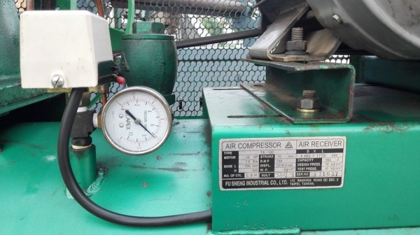 ** SOLD ** ปั้มลมฟูเช็ง FUSHENG 10 HP 300 L.ไฟ 380V พร้อมใช้ประกัน 6 เดือน