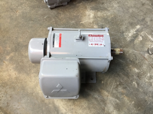 ** SOLD ** มอเตอร์ Mitsubishi 3 HP 220V สภาพ 90\% เงาๆมาเทสได้!!
