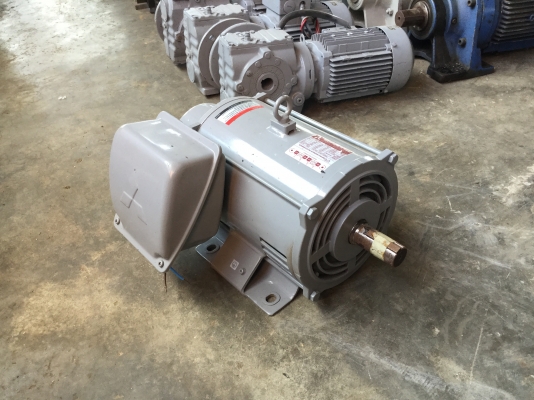 ** SOLD ** มอเตอร์ Mitsubishi 3 HP 220V สภาพ 90\% เงาๆมาเทสได้!!
