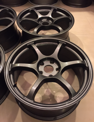 ล้อ ADVAN RG II ขอบ18 สภาพสวย ไม่มีซ่อม ราคาไม่แพง