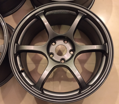 ล้อ ADVAN RG II ขอบ18 สภาพสวย ไม่มีซ่อม ราคาไม่แพง