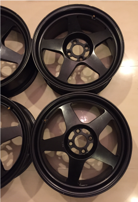 ล้อ EVO ขอบ17 สีดำด้าน สภาพสวย ไม่มีซ่อม ราคาไม่แพง