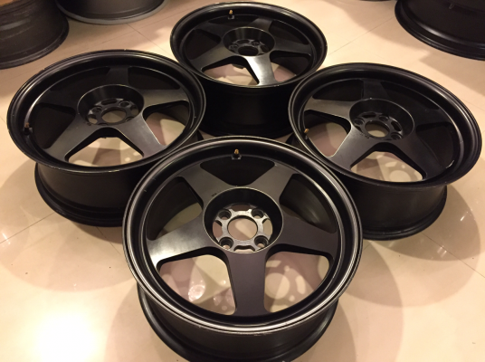 ล้อ EVO ขอบ17 สีดำด้าน สภาพสวย ไม่มีซ่อม ราคาไม่แพง