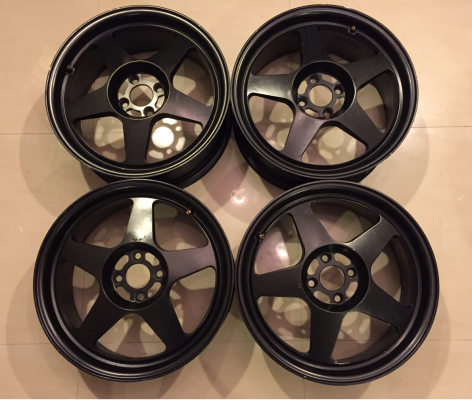 ล้อ EVO ขอบ17 สีดำด้าน สภาพสวย ไม่มีซ่อม ราคาไม่แพง