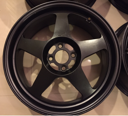 ล้อ EVO ขอบ17 สีดำด้าน สภาพสวย ไม่มีซ่อม ราคาไม่แพง