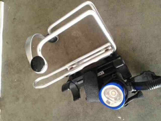 กระติกน้ำพร้อมขาหนีบติดจักรยาน กระติกน้ำพร้อมขาหนีบติดจักรยาน