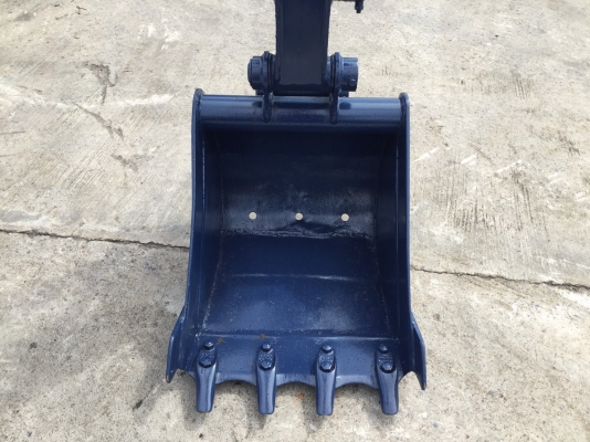 รถขุด KOMATSU PC40-6 ทำสีใหม่ นำเข้ามือสองญี่ปุ่น รถขุด KOMATSU PC40-6 ทำสีใหม่ นำเข้ามือสองญี่ปุ่น