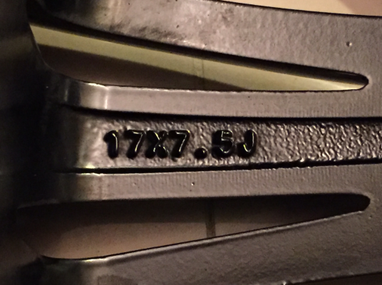 ล้อใหม่ลาย W-Work ขอบ17 มีให้เลือก3สี ราคาเร้าใจ