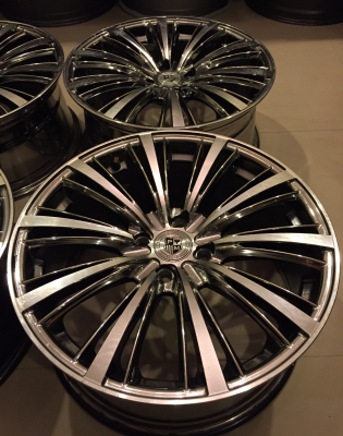 ล้อใหม่ลาย W-Work ขอบ17 มีให้เลือก3สี ราคาเร้าใจ