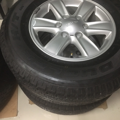 ขายล้อแม็ก D-Max Vcross อีซุซุดีแม็ก วีครอส ขอบ16 พร้อมยาง BRIGGESTONE 245/70/16 ยางปลายปี 15 ดอกหนาๆ