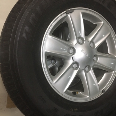 ขายล้อแม็ก D-Max Vcross อีซุซุดีแม็ก วีครอส ขอบ16 พร้อมยาง BRIGGESTONE 245/70/16 ยางปลายปี 15 ดอกหนาๆ