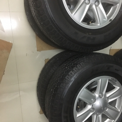 ขายล้อแม็ก D-Max Vcross อีซุซุดีแม็ก วีครอส ขอบ16 พร้อมยาง BRIGGESTONE 245/70/16 ยางปลายปี 15 ดอกหนาๆ