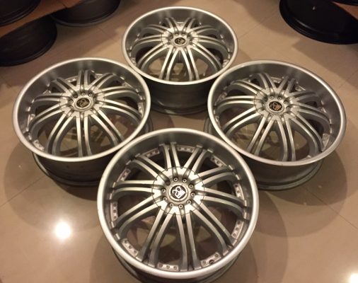 ล้อแนว USA ขอบ20 สภาพสวย ไม่มีซ่อม ราคาไม่แพง