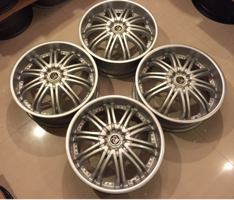 ล้อแนว USA ขอบ20 สภาพสวย ไม่มีซ่อม ราคาไม่แพง