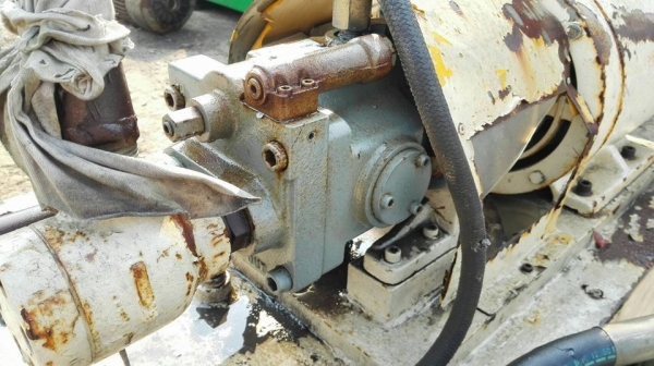 ** SOLD ** ปั้มน้ำมันไฮดรอลิค DAIKIN JAPAN 7.5 HP 380V มีออยคูลเลอร์พร้อมใช้งาน