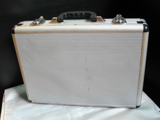 ขายกระเป๋าอลูมิเนียมใส่เครื่องใส่ของใช้ได้