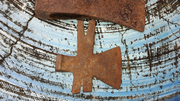 ขายหัวขวานงานเก่าขนาด2 1/2ปอนและหัวขวานเล็กงานเก่าๆ