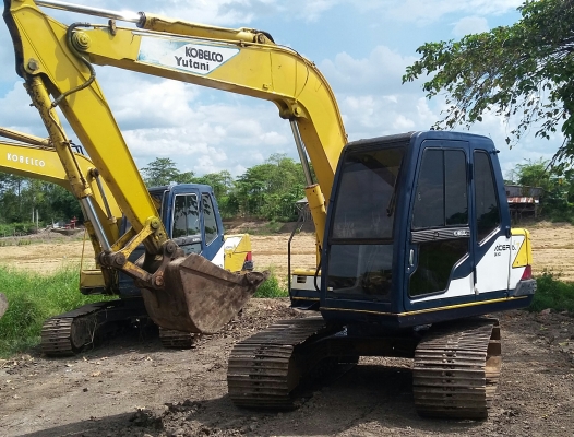 ขาย SK 60 M 3  ไฟฟ้าครบ แอร์ครบ ใบแทรกใหญ่ ระบบดีมากช่วงล่างเต็ม