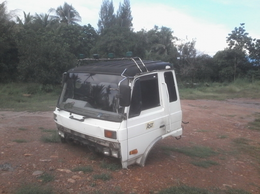 หัวรถบรรทุก นิสสัน UD หัวรถบรรทุก นิสสัน UD