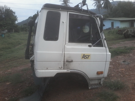 หัวรถบรรทุก นิสสัน UD หัวรถบรรทุก นิสสัน UD