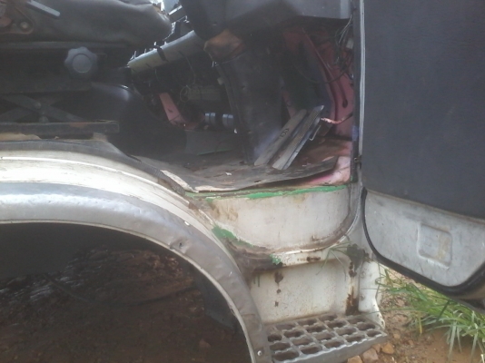 หัวรถบรรทุก นิสสัน UD หัวรถบรรทุก นิสสัน UD