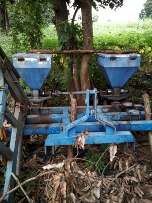 ลิปเปอร์ฝังปุ๋ย ลิปเปอร์ฝังปุ๋ย