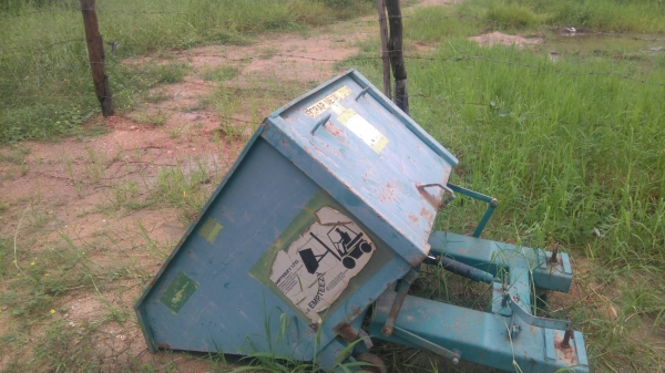 ขายด่วน กระบะเทของ ติดตั้งเสริมโฟคลิฟ ตามสภาพ นำเข้่าจากญี่ปุ่น 8500