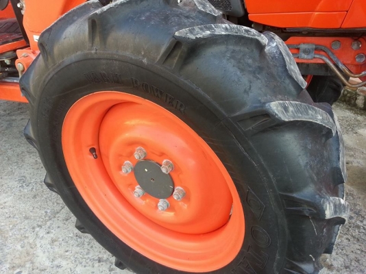 คูโบต้า L4708 4 WD ใบมีดตราช้าง โรตารี่ตราช้าง RX182F