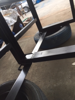 โครงหลังคากระบะบรรทุกของหรือเหล็กยาว สร้างจากวัสดุอย่างดี