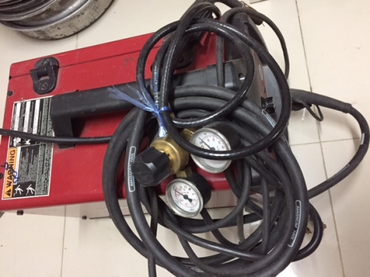 ตู้เชีอม co2 Mig ยี่ห้อ Lincoln USA สภาพใหม่มาก ไฟ 110V ตู้เชีอม co2 Mig ยี่ห้อ Lincoln USA สภาพใหม่มาก ไฟ 110V