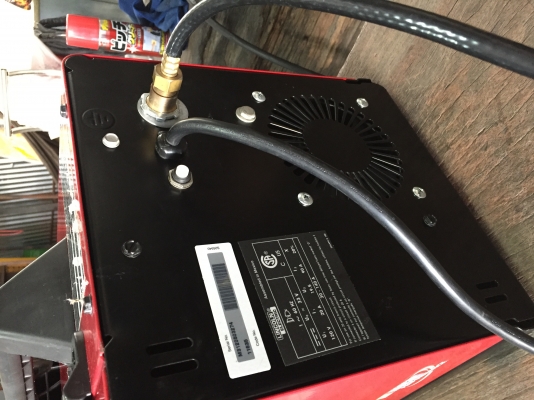 ตู้เชีอม co2 Mig ยี่ห้อ Lincoln USA สภาพใหม่มาก ไฟ 110V ตู้เชีอม co2 Mig ยี่ห้อ Lincoln USA สภาพใหม่มาก ไฟ 110V