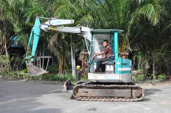 KOMATSU PC38uu((เท่าpc40)) คอนโทลดี ปั้มแรง แน่นๆ สวยเดิมจากญี่ปุ่น ทำงานสมบูรณ์ทุกระบบ รับรองไม่ผิดหวัง 285,000 เท่านั้น!!