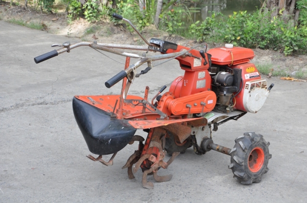 ขายรถพรวนดินMITSUBISHI G500Lสาดดิน ยกร่อง แรงดี เบนซิล สภาพสวยเดิมจากญี่ปุ่น มีเกียร์ 16,500เท่านั้น