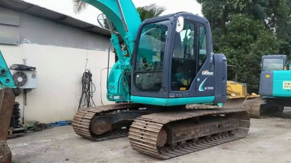 ขายรถนำเข้าเก่าญี่ปุ่นแท้ๆๆ KOBELCO SK135SR-2 YY05 ปี2009