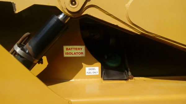 รถตักล้อยาง CAT.242B3 (รถจิ้งหรีด) รถตักล้อยาง CAT.242B3 (รถจิ้งหรีด)