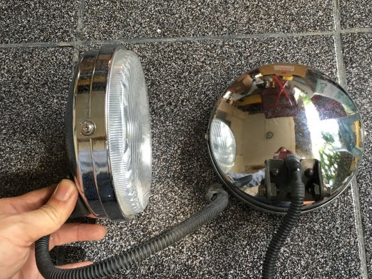 สปอตไลท์ PIAA