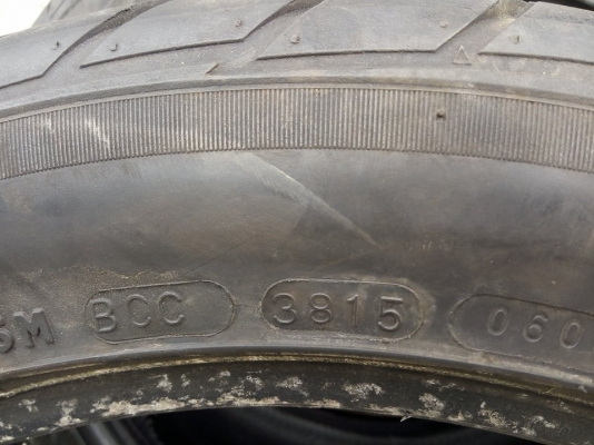 ยางสดดอกล้นๆ 215 50 17 ปลายปี 15 ชุดละ 4900 บาท ยางสดดอกล้นๆ 215 50 17 ปลายปี 15 ชุดละ 4900 บาท