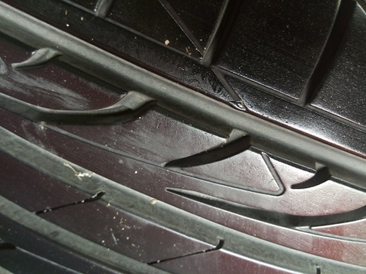 เบิกใหม่เส้นละ 5000 ขาย 4 เส้น 7500 ยางดันลอปขอบ 17 ปี 16 เบิกใหม่เส้นละ 5000 ขาย 4 เส้น 7500 ยางดันลอปขอบ 17 ปี 16