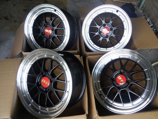 BBS LM แม็กใหม่ขอบ 15 กว้าง 7 ใส่รถ 4 รู 100 BBS LM แม็กใหม่ขอบ 15 กว้าง 7 ใส่รถ 4 รู 100