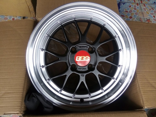 BBS LM แม็กใหม่ขอบ 15 กว้าง 7 ใส่รถ 4 รู 100 BBS LM แม็กใหม่ขอบ 15 กว้าง 7 ใส่รถ 4 รู 100