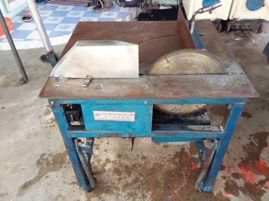 ขายเเท่นตัดสันติมือสอง10นิ้วปี46 เเก่เเต่เก๋าครับ